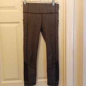 Lululemon gray black yoga straight leg pants size 4/6.